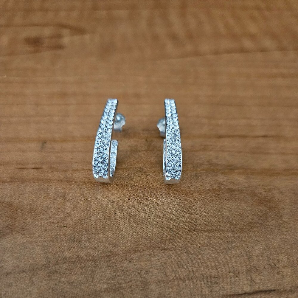 Fashion sterling silver cubic zirconia NWOT J shape design earrings